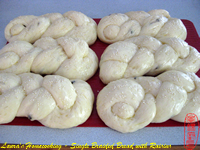 Single Braided Bread with Raisins