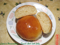 Dinner Roll with Jelly